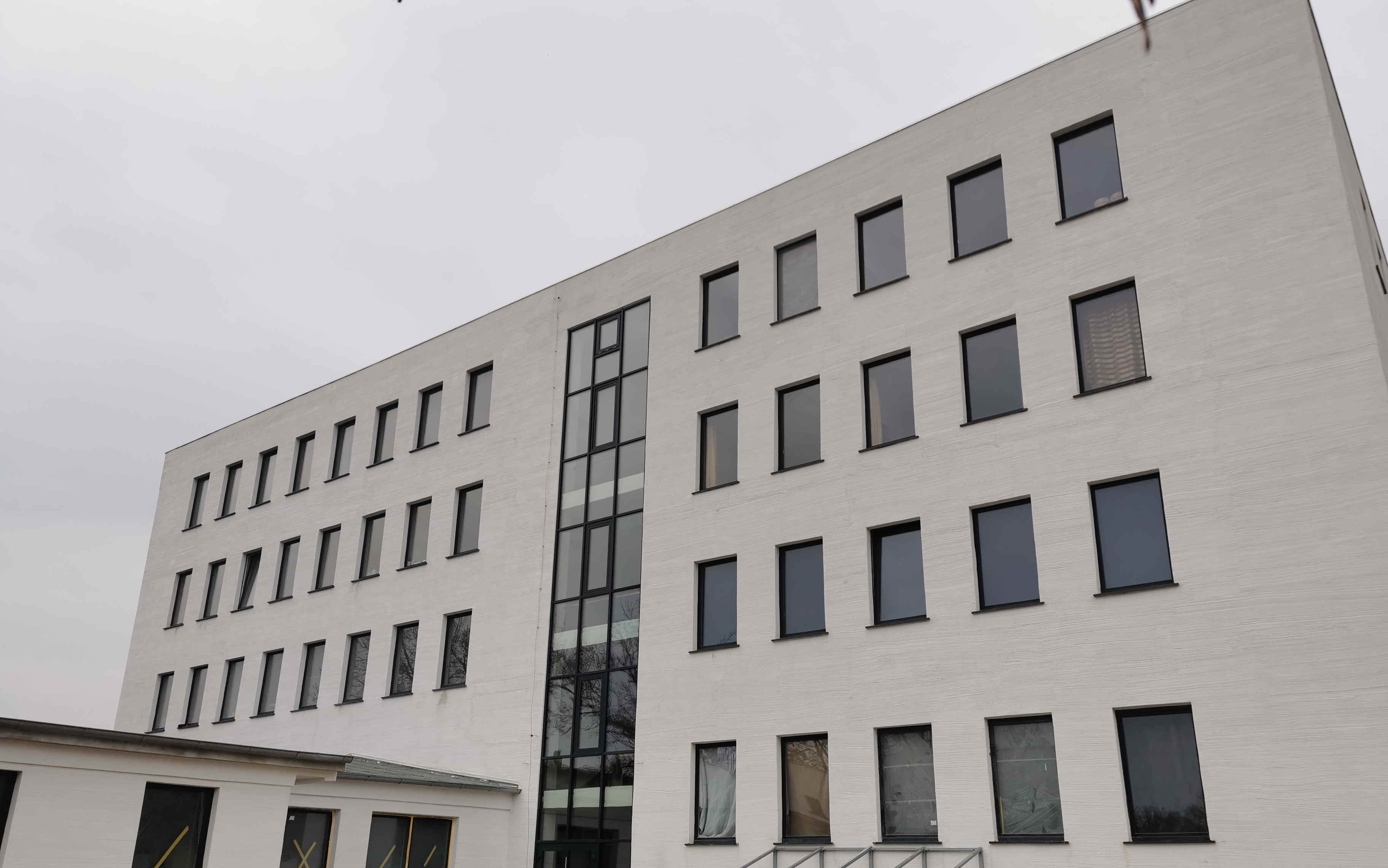 Fassade Kunststandort Alte Papierfabrik Radewell